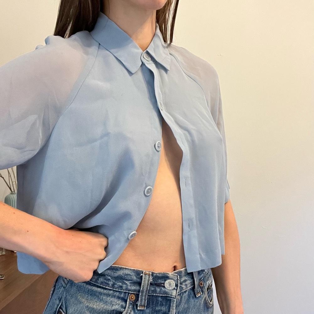 #Aritzia Short Sleeve Cropped Baby Blue Button Down Blouse